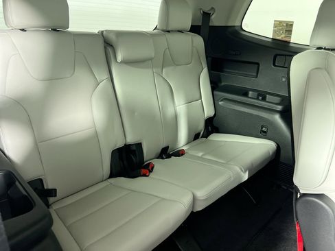 New 2025 Kia Telluride EX image 31