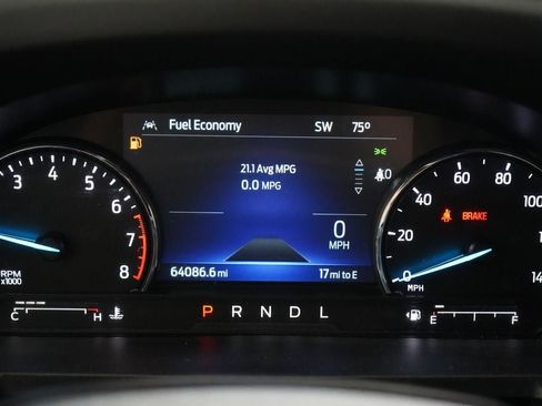 Used 2022 Ford Explorer XLT w/ Equipment Group 202A AWD/4WD image 28