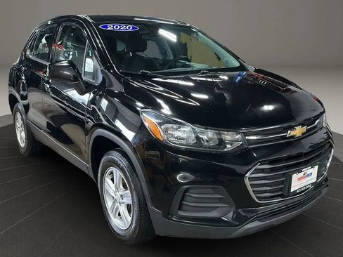 Used 2020 Chevrolet Trax LS image 7