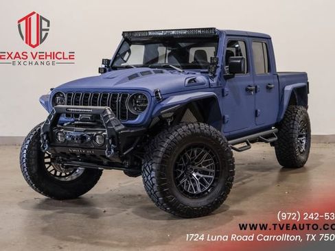 Used 2025 Jeep Gladiator Sport AWD/4WD image 1