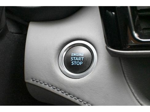 Used 2020 Toyota Highlander L AWD/4WD image 47