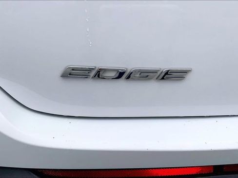 Used 2016 Ford Edge SE image 8