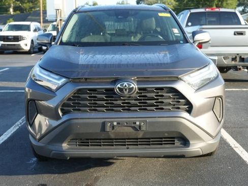 Used 2024 Toyota RAV4 XLE AWD/4WD image 2