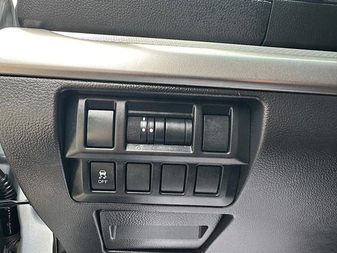 Used 2018 Subaru Outback 2.5i Premium AWD/4WD image 20
