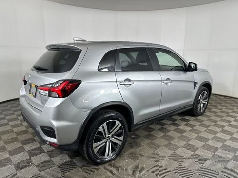 Used 2024 Mitsubishi Outlander Sport SE image 3