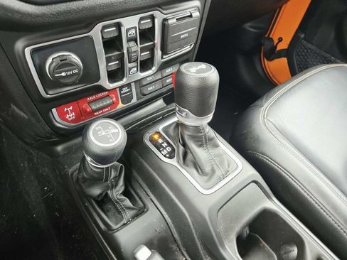 Used 2025 Jeep Wrangler Unlimited Sport S 4xe AWD/4WD image 32