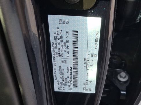 Used 2024 Ford F550 4x4 Crew Cab Super Duty image 26