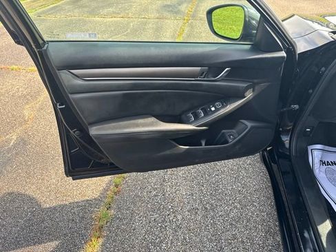 Used 2019 Honda Accord LX image 14