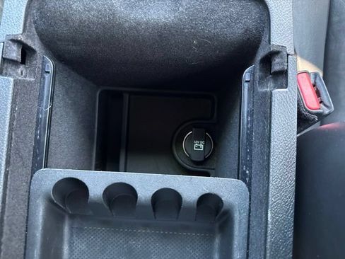Used 2019 Chrysler 300 S RWD image 30