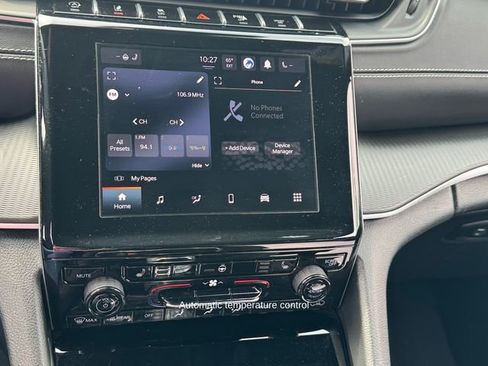 Used 2023 Jeep Grand Cherokee L Altitude image 18