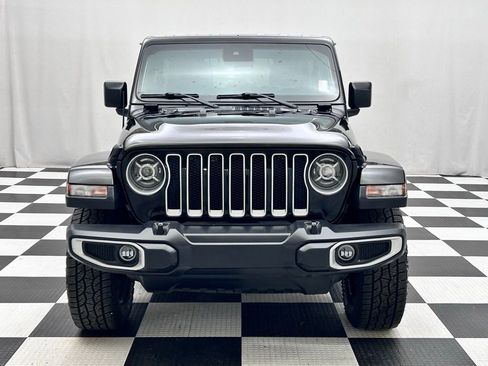 Used 2019 Jeep Wrangler Unlimited Sahara image 3