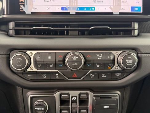 New 2026 Jeep Wrangler Unlimited Rubicon image 20