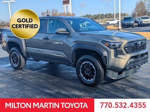 Certified 2025 Toyota Tacoma TRD Off-Road image 2