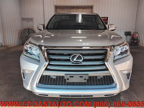 Used 2017 Lexus GX 460 w/ Navigation Package image 6