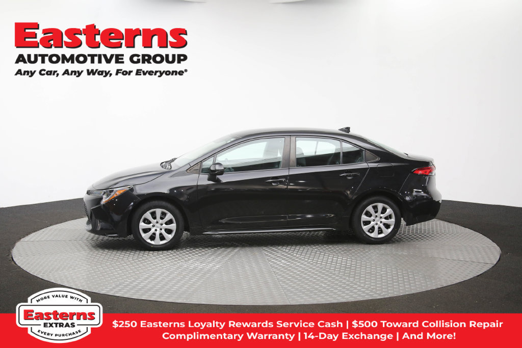 Used 2021 Toyota Corolla LE w/ Carpet Mat Package (TMS) FWD image 62