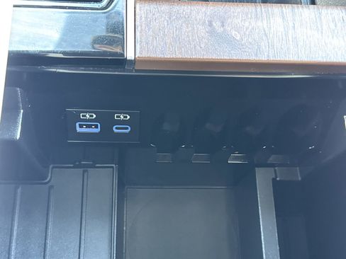 Used 2024 Toyota Tundra Capstone image 36