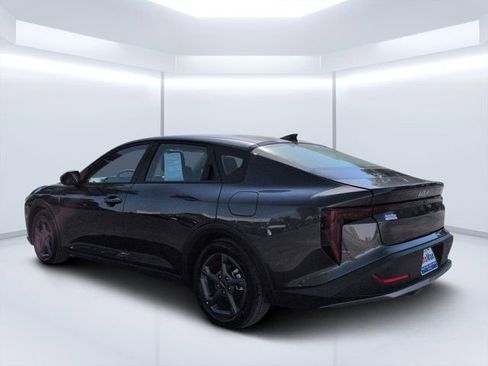Used 2025 Kia K4 FWD image 5