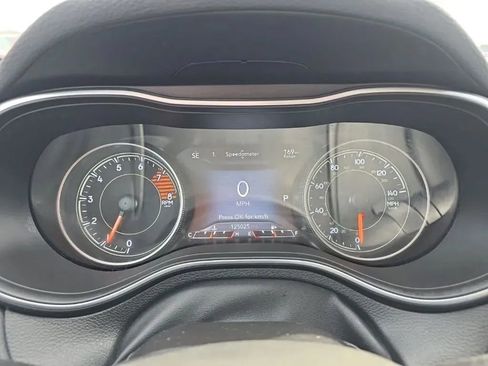 Used 2019 Jeep Cherokee Limited image 22