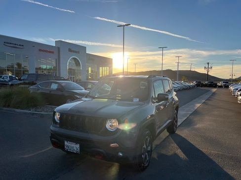 Used 2020 Jeep Renegade Trailhawk w/ Cold Weather Group image 4