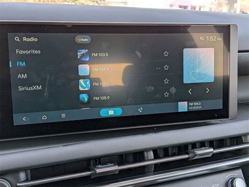 Used 2025 Hyundai Tucson SE image 13