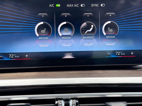 Used 2024 BMW 430i Coupe w/ M Sport Package RWD image 34