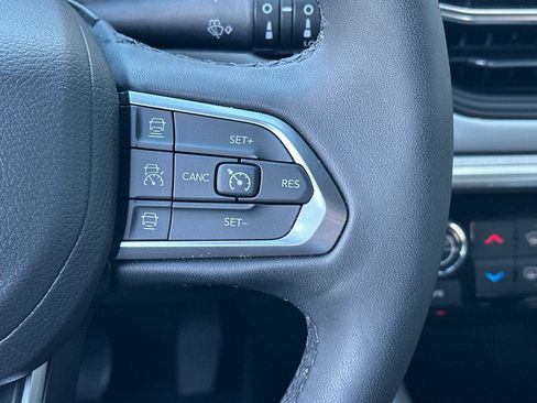 Used 2025 Jeep Compass Limited AWD/4WD image 28