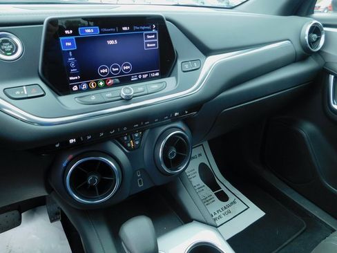 Used 2022 Chevrolet Blazer LT image 27