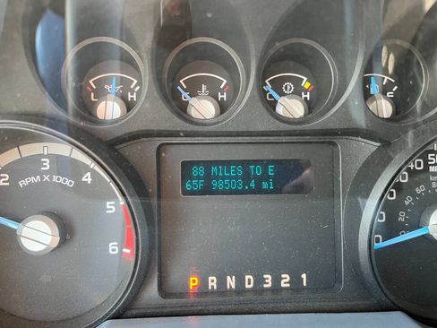 Used 2016 Ford F550 4x4 Regular Cab Super Duty image 11