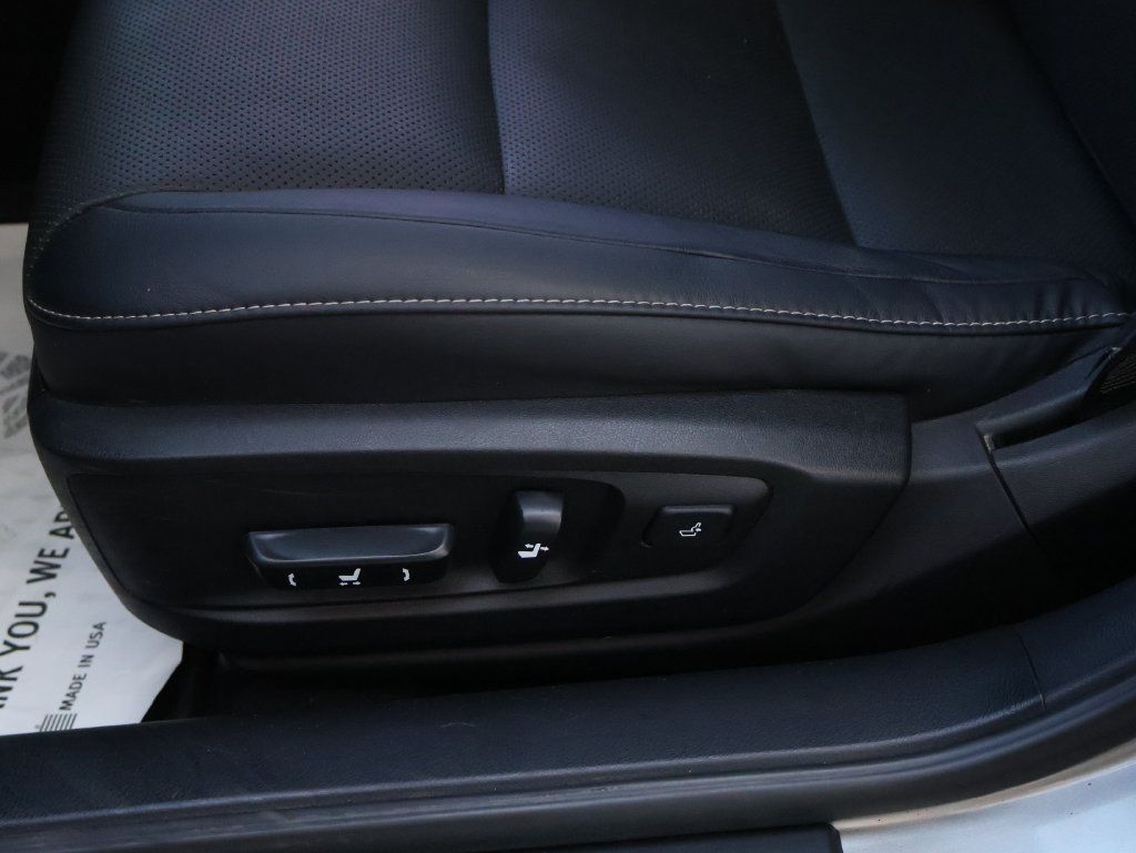 Used 2016 Lexus ES 350 w/ Premium Package w/Wood Trim FWD image 47