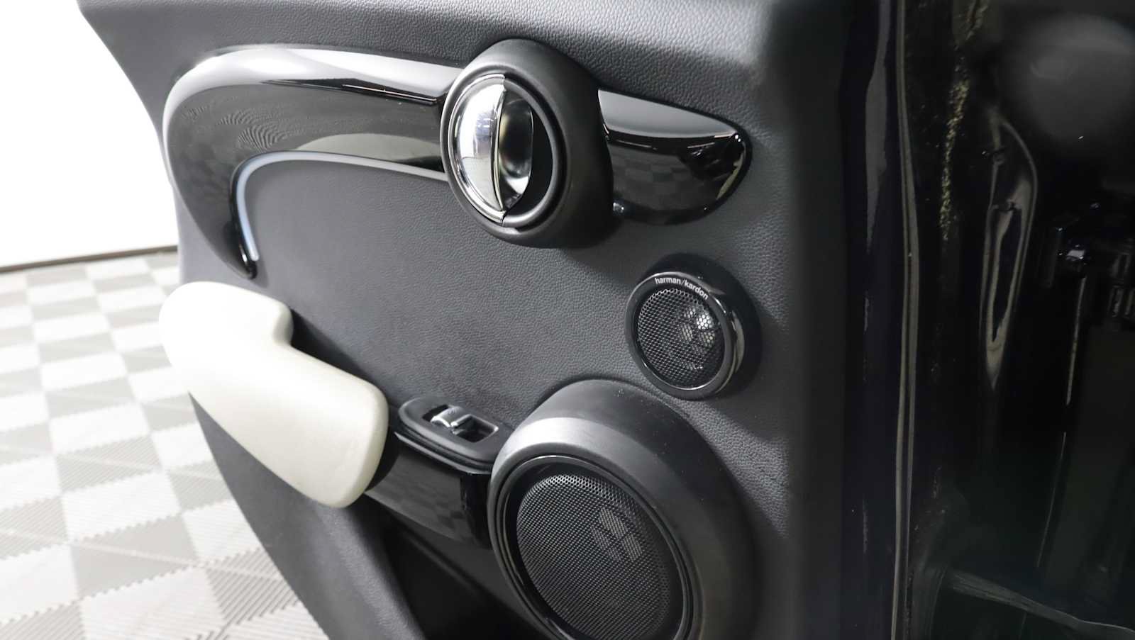 Used 2024 MINI Cooper S FWD image 14