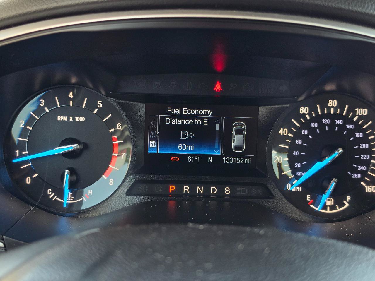 Used 2015 Ford Fusion SE FWD image 24