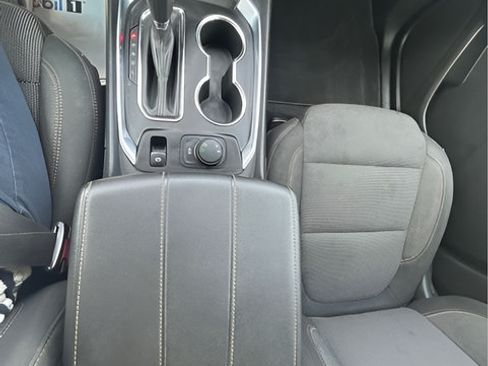 Used 2019 Chevrolet Traverse LT w/ LPO, 'HIT The Road' Package AWD/4WD image 24
