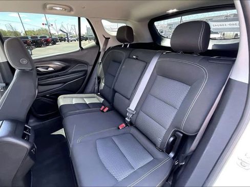 Used 2024 GMC Terrain SLE w/ Driver Convenience Package AWD/4WD image 28