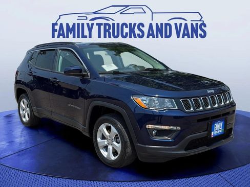 Used 2020 Jeep Compass Latitude w/ Popular Equipment Group AWD/4WD image 6