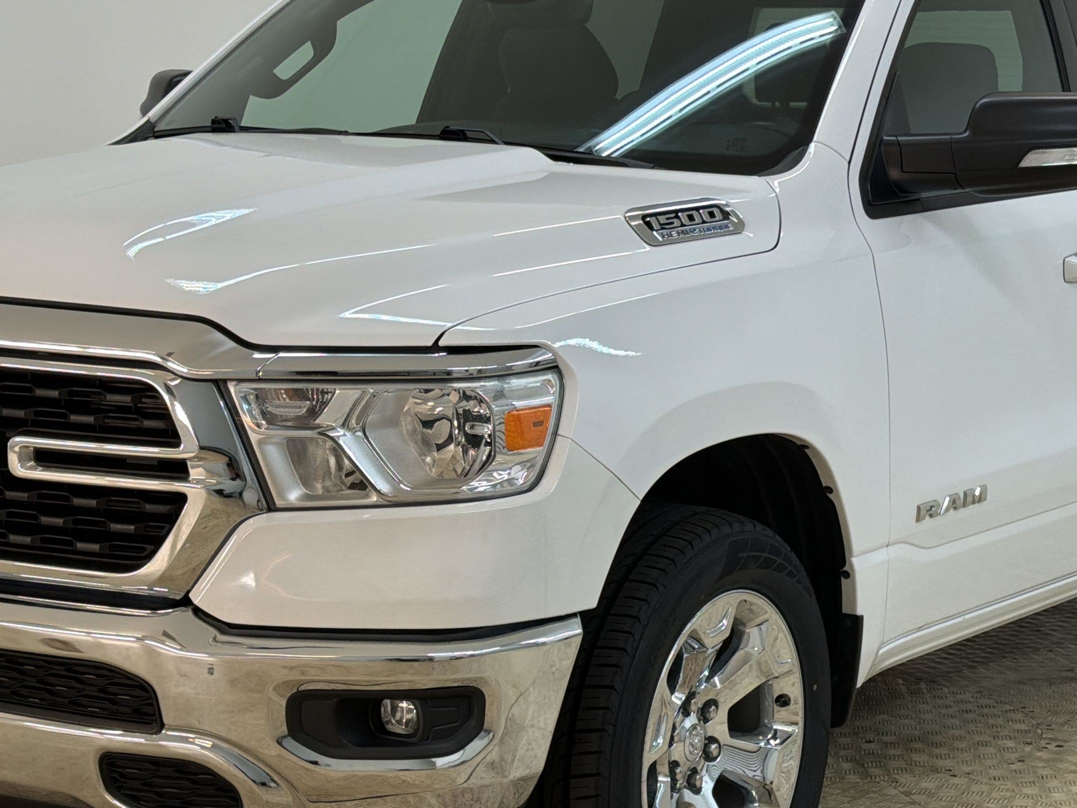 Used 2022 RAM 1500 Big Horn AWD/4WD image 12