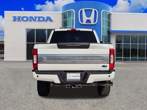 Used 2021 Ford F250 Platinum image 4