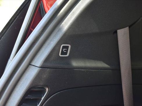 Certified 2025 Chrysler Pacifica Limited FWD image 30