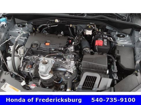 Used 2025 Honda HR-V Sport image 15