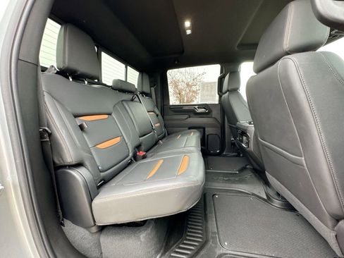 Used 2025 GMC Sierra 2500 AT4 image 27