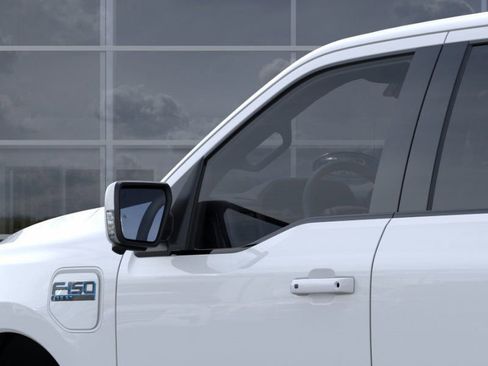 New 2025 Ford F150 Lightning Lariat image 20
