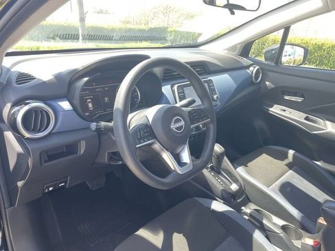 Used 2025 Nissan Versa SV FWD image 10