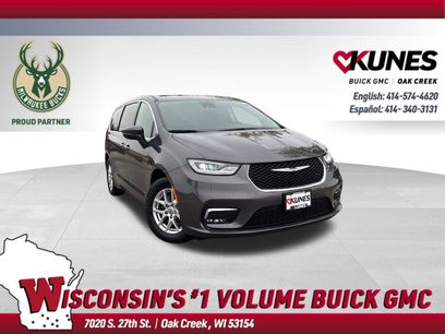 Used 2023 Chrysler Pacifica Touring-L