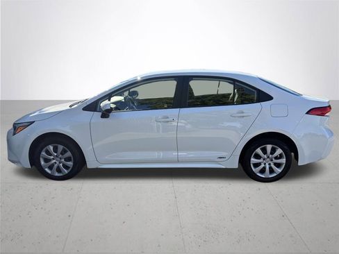 Used 2023 Toyota Corolla LE image 11
