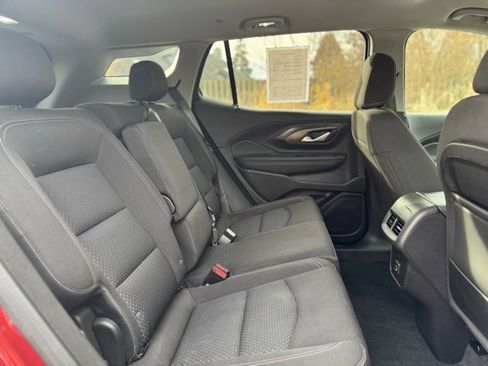 Used 2024 GMC Terrain SLE image 17