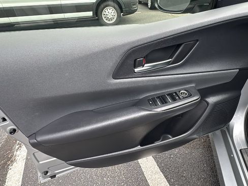 Used 2024 Toyota Prius XLE FWD image 13