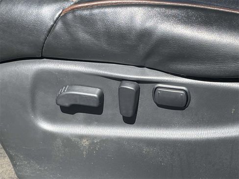 Used 2020 Nissan Armada SL w/ Premium Package image 18