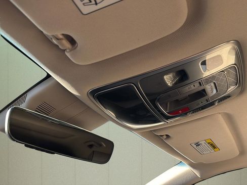 Used 2023 Genesis GV80 2.5T w/ Prestige 20" Package image 36