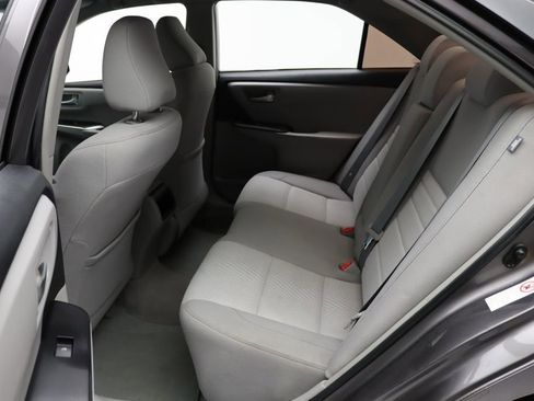 Certified 2015 Toyota Camry LE image 19