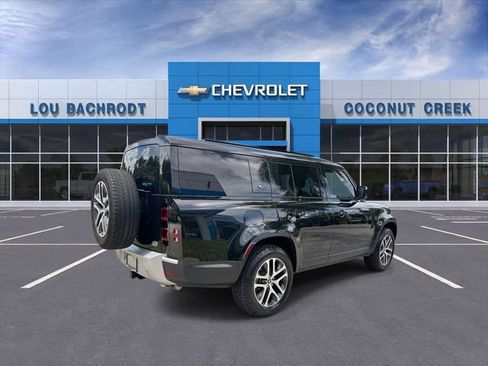 Used 2023 Land Rover Defender 130 SE AWD/4WD image 8