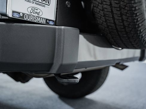 Used 2018 Jeep Wrangler Unlimited Sahara w/ Connectivity Group image 9